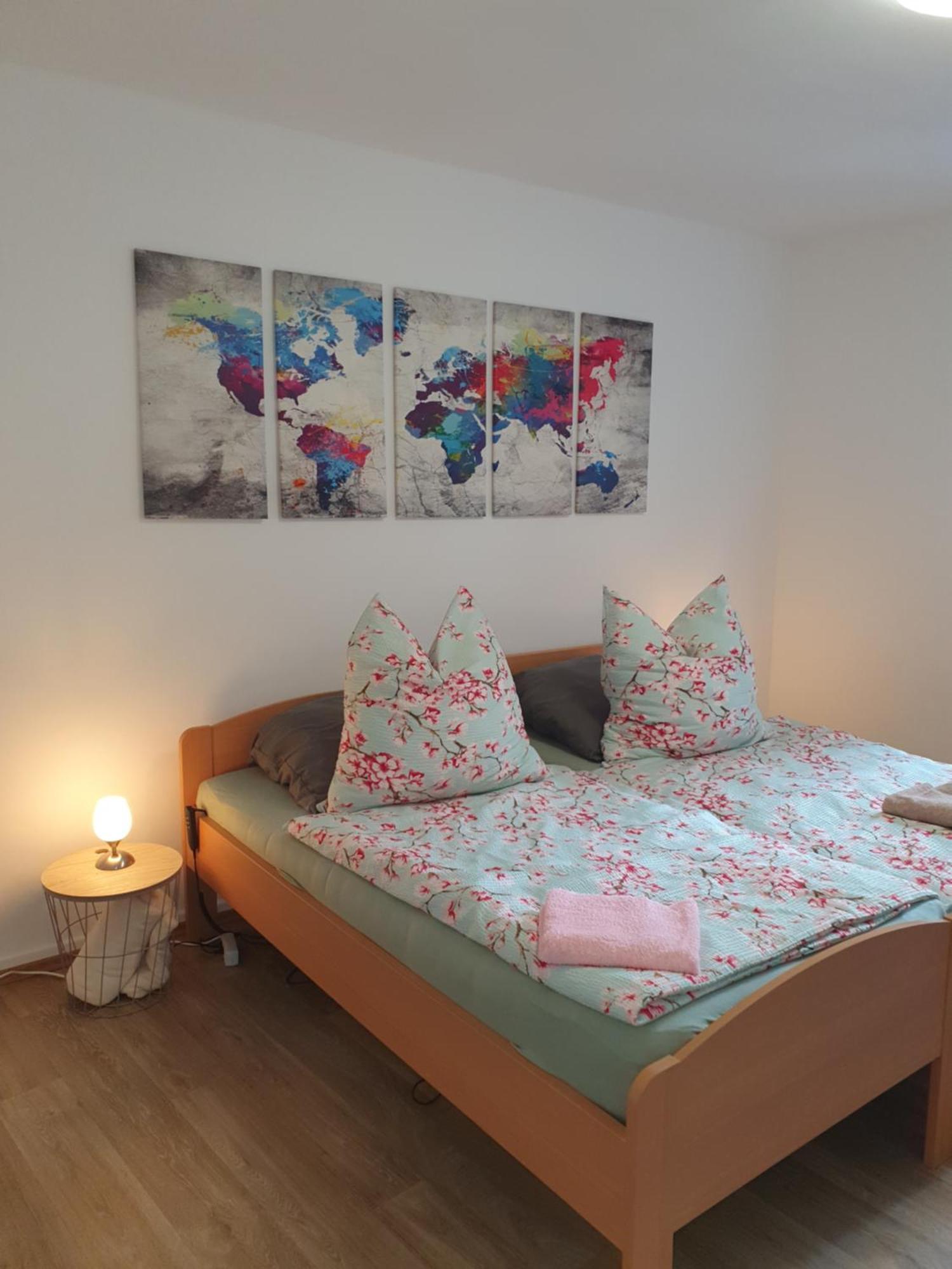 Appartement In เกลเซนเคียร์เคน ภายนอก รูปภาพ